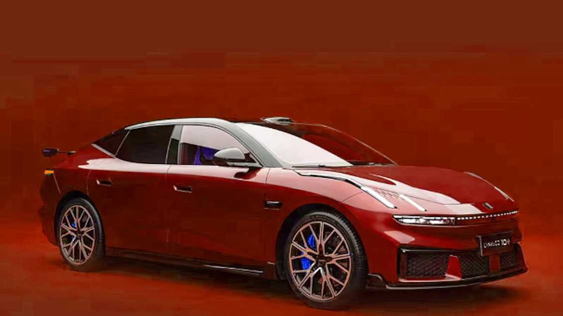 Torna Jensen Interceptor, icona britannica degli Anni '70 allora disegnata da Vignale