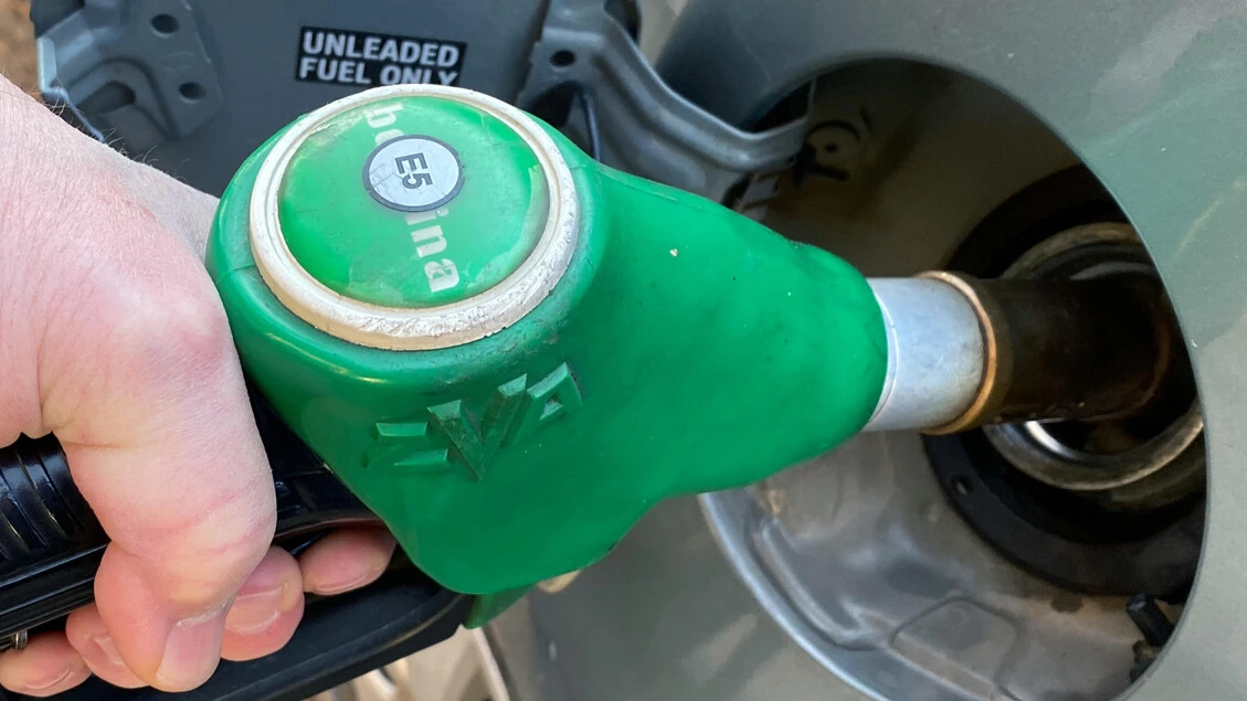 Il petrolio è in netto calo a New York a 90,70 dollari