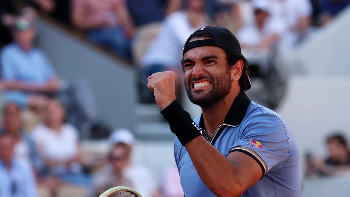 Roland Garros: Berrettini ai quarti, Cerundolo battuto in tre set 6-3, 7-6, 7-6