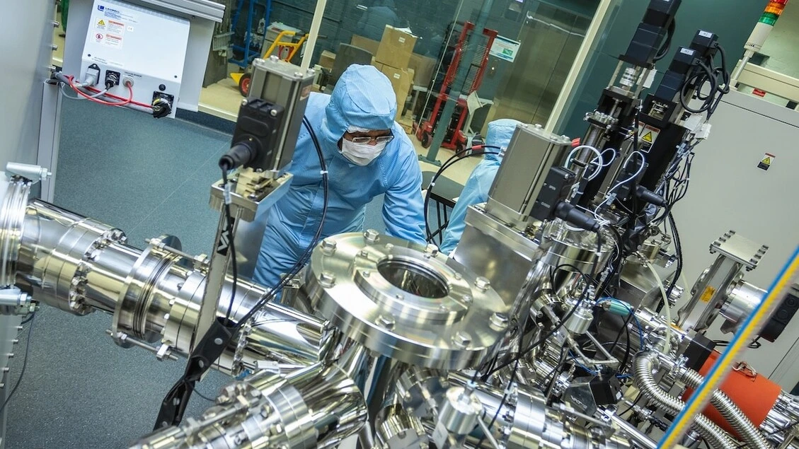 Una batteria quantistica apre la strada alla ricarica quasi istantanea