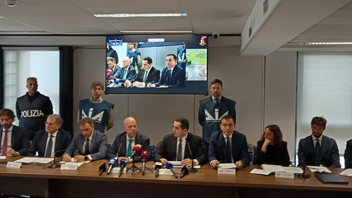 Omicidio Diviesti, vittima bruciata tra copertoni dopo lite e spari