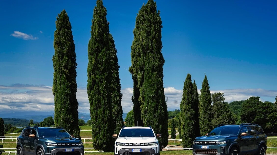 Dacia Duster e Bigster Hybrid‑G 150 4x4, l'off-road diventa sostenibile