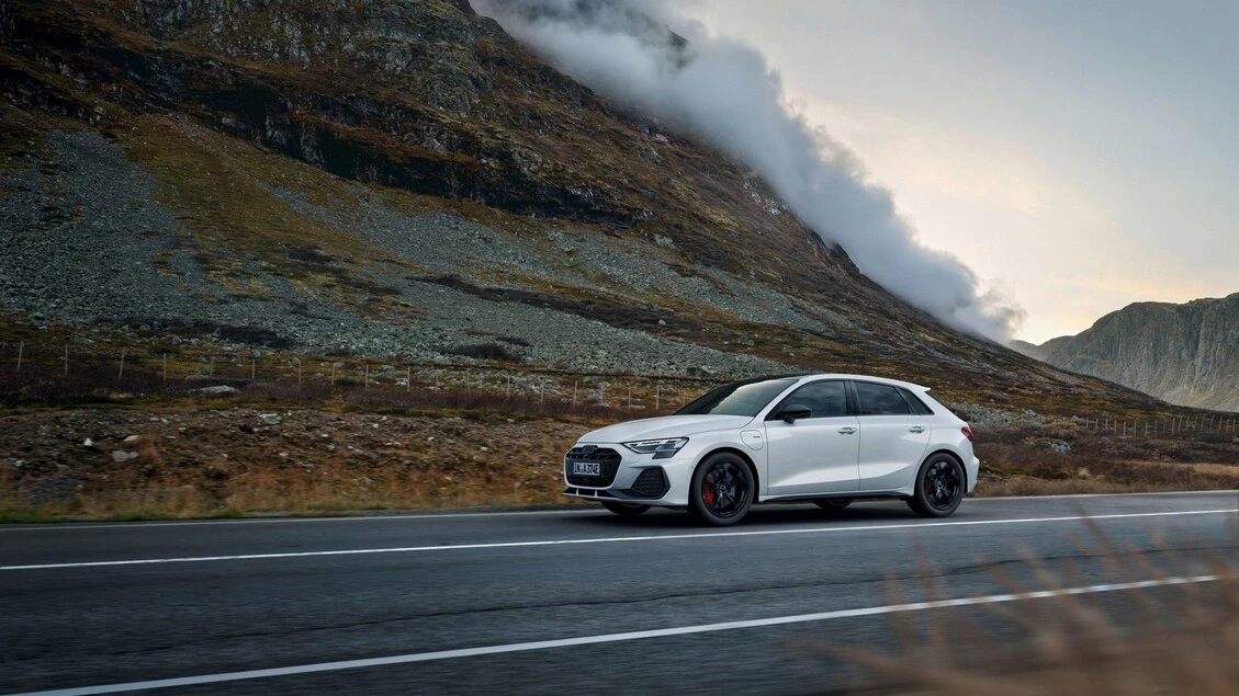 Audi A3, il restyling promette nuovi interni e più tecnologia a bordo