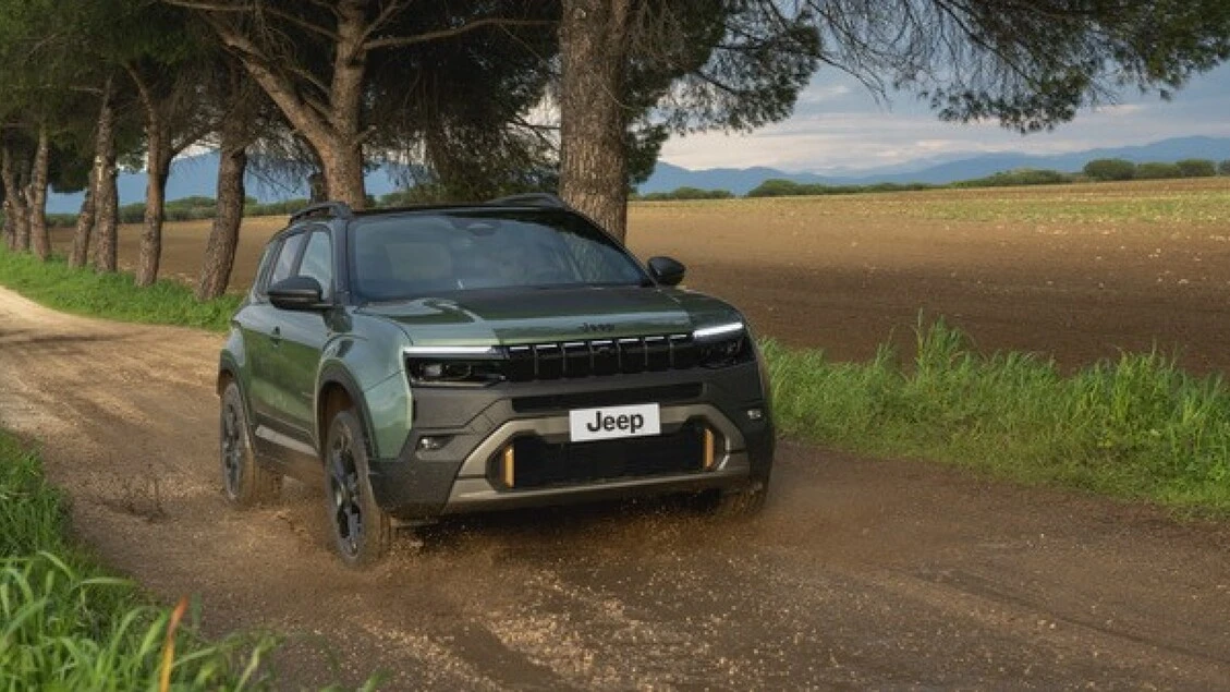 Jeep Avenger si evolve per il 2026 tra design, tecnologia e capacità off-road