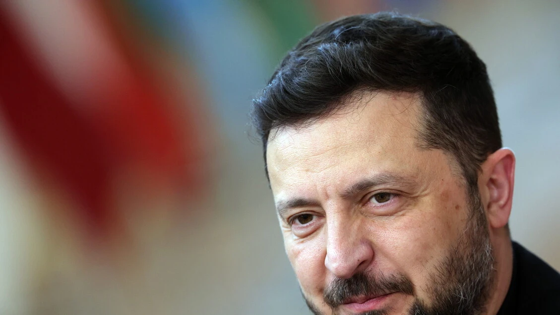 Zelensky, colpite due raffinerie in Russia a 1500 chilometri