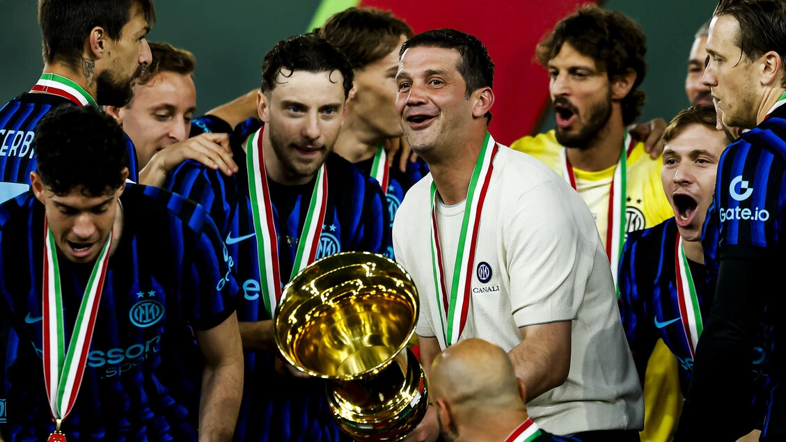 E' ufficiale, Chivu e l'Inter insieme fino al 2028