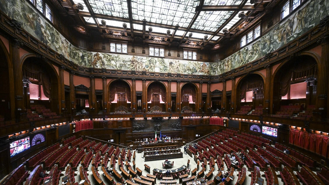 La Camera approva in via definitiva il decreto Ponte, è legge con 160 sì