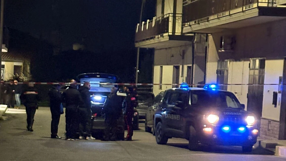 Commercialista uccide la moglie e si suicida in Calabria