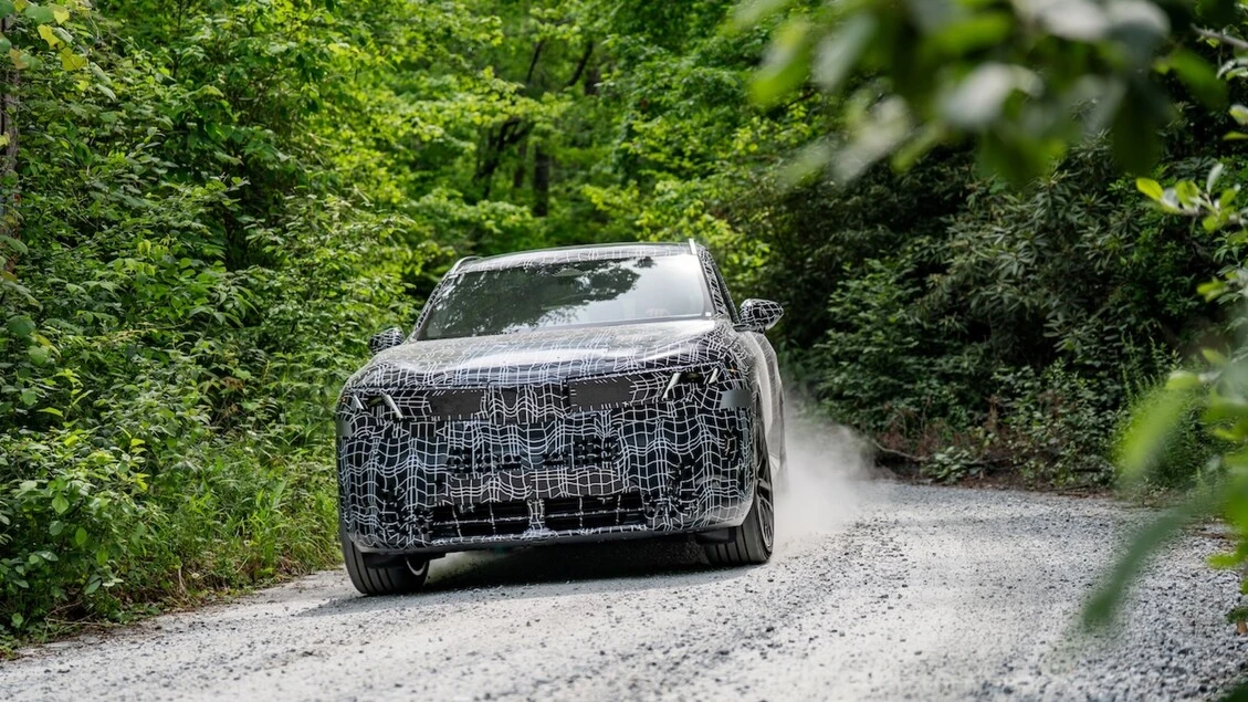 Nuova Bmw X5, test finali negli USA