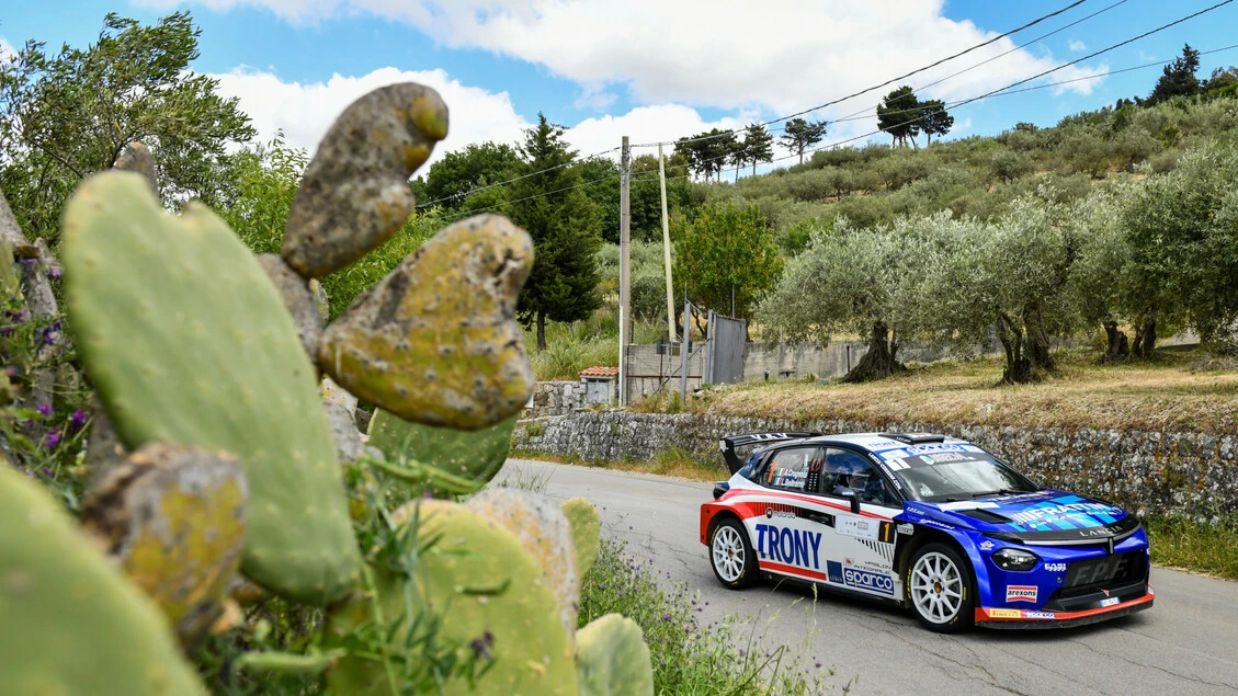 Targa Florio, partite le automobili da Palermo