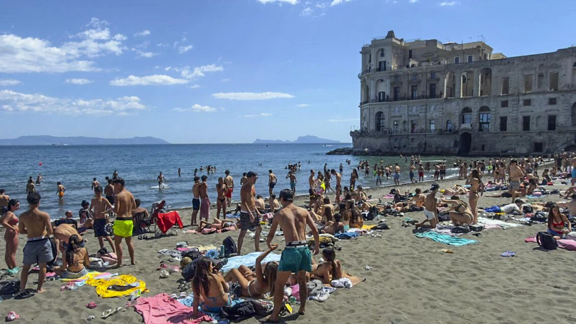 Assoutenti, aumentano tariffe traghetti, villaggi, pacchetti viaggio