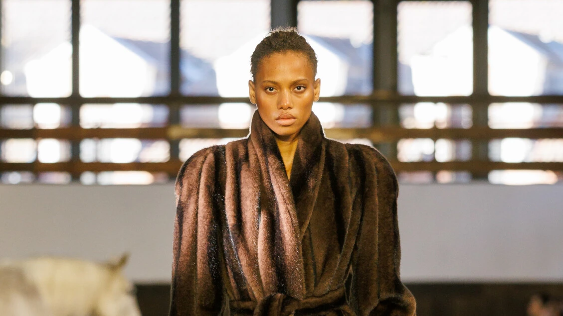 Collezione ispirata all'Anno del Cavallo da Stella McCartney