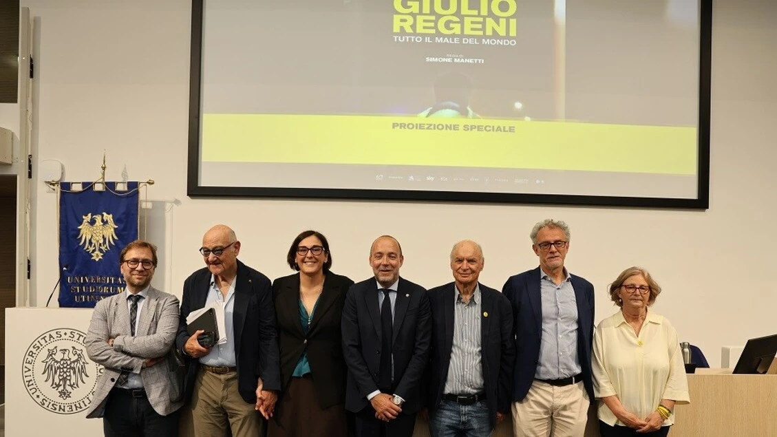 Ai genitori di Regeni il simbolo dell'Università di Udine
