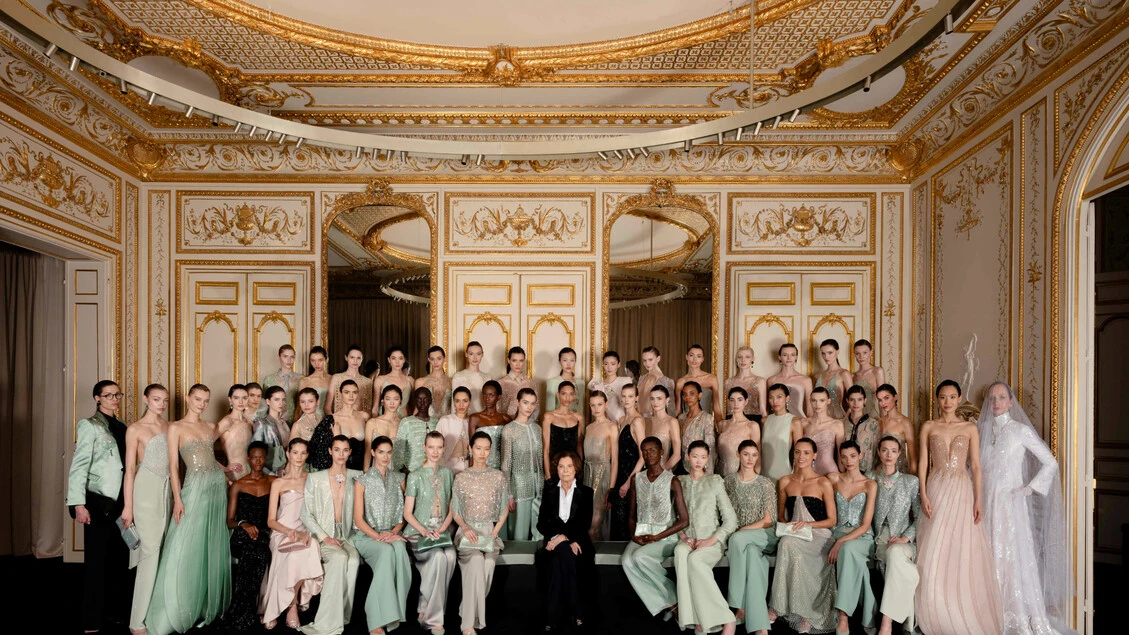 Armani Privè, il debutto di Silvana Armani omaggia la giada