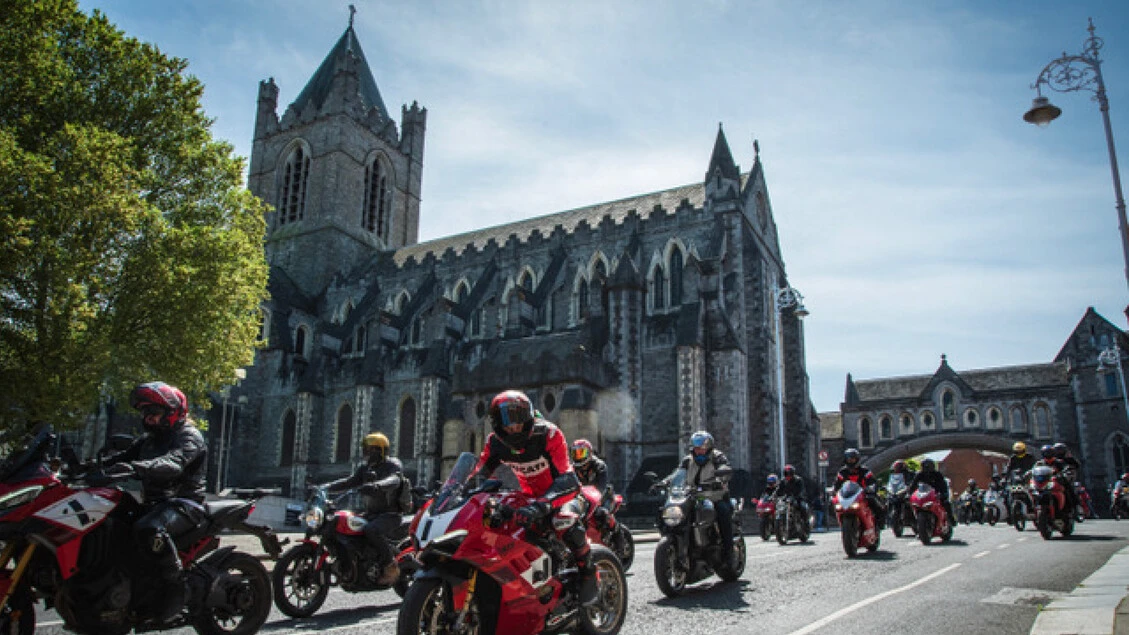 Ducati celebra il centenario anche con l'evento globale #WeRideAsOne