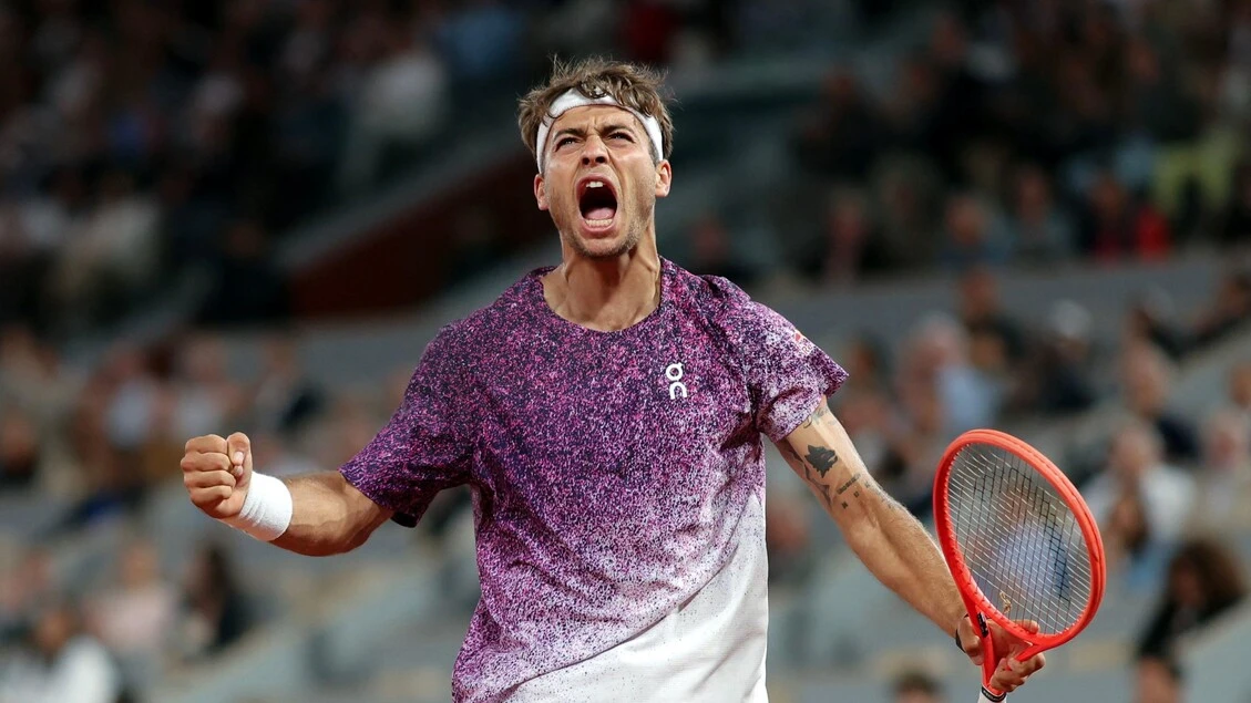 Cobolli si regala la prima semifinale Slam, Parigi avrà un italiano in finale