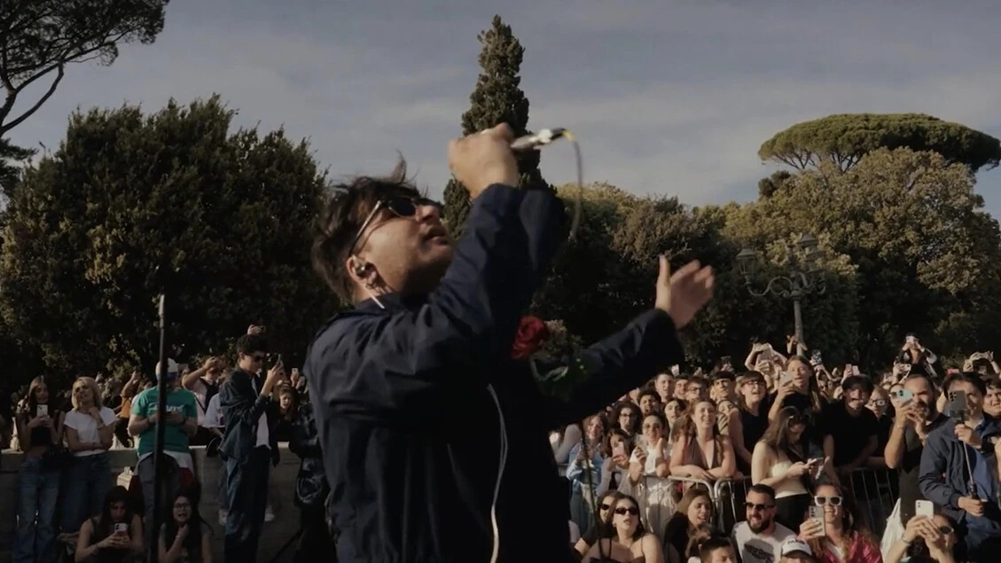 Roma, Eddie Brock annuncia il nuovo singolo e due date live