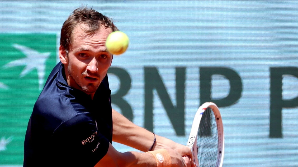 Roland Garros: Medvedev subito fuori, perde in 5 set col n.97 al mondo