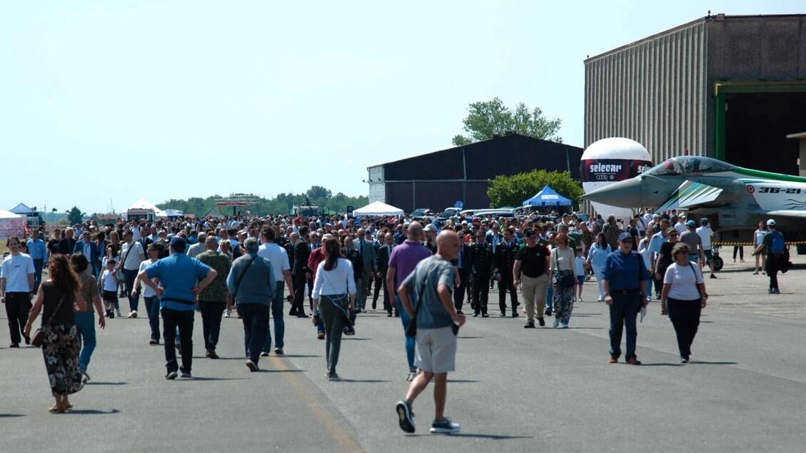 In 12mila da tutta Italia all'Open day dell'aeroporto di Cameri