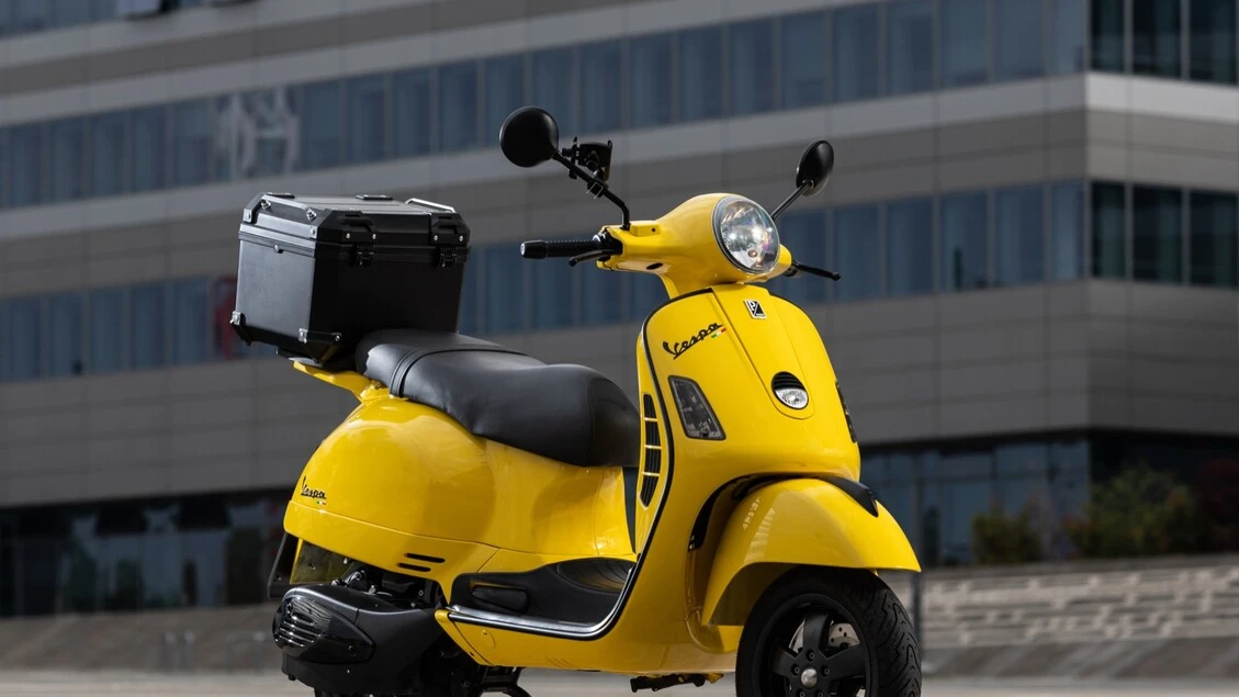 Vespa Newtron, a 80 anni il mito italiano diventa elettrico