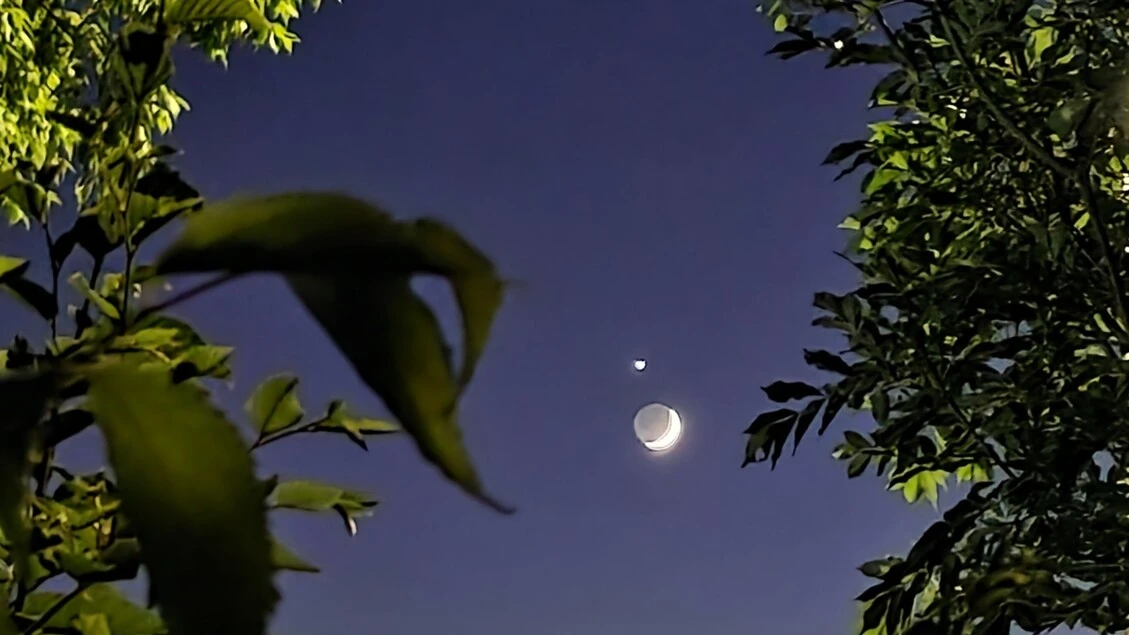 Astronomo genovese immortala il 'bacio' tra Luna e Venere al tramonto