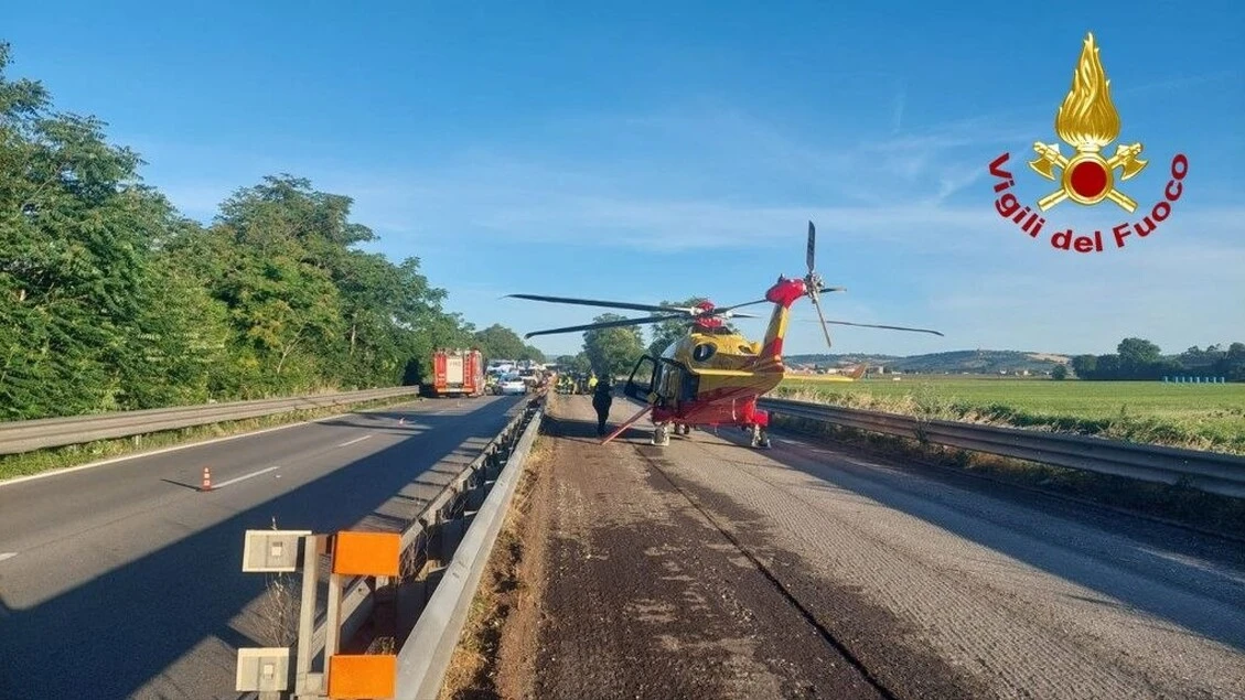 Incidente nel Maceratese, morto in ospedale un 21enne