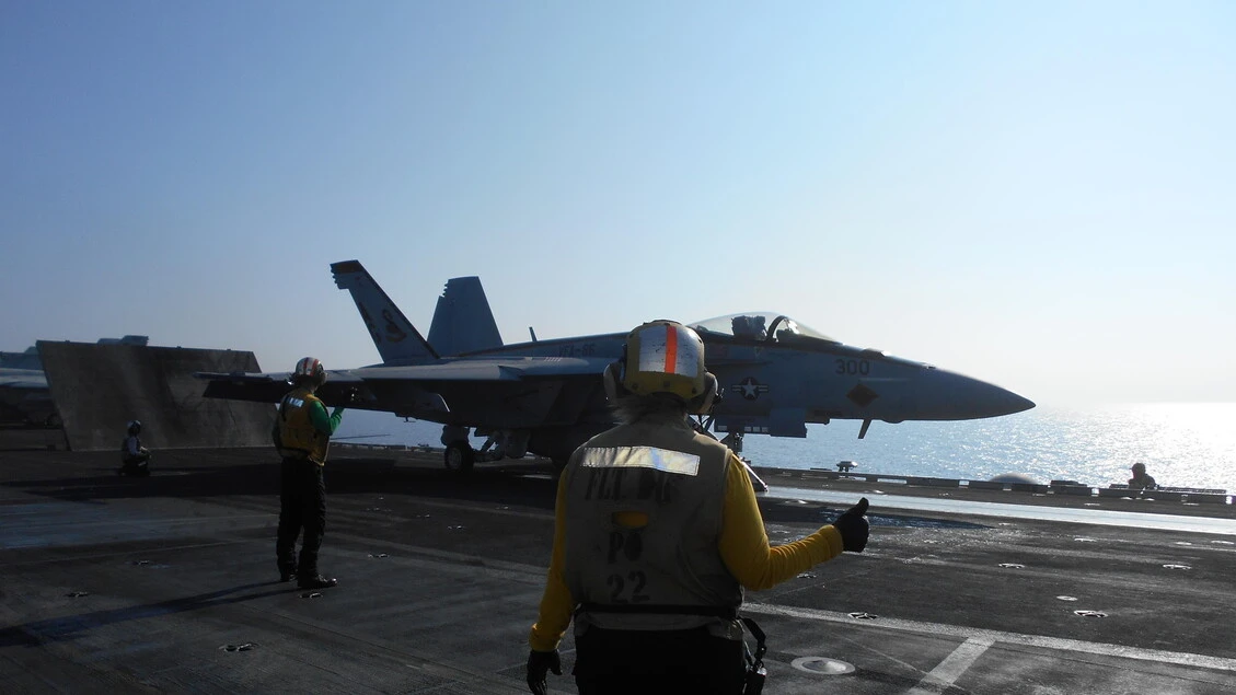 Usa colpiscono sito missili e navi Iran in autodifesa