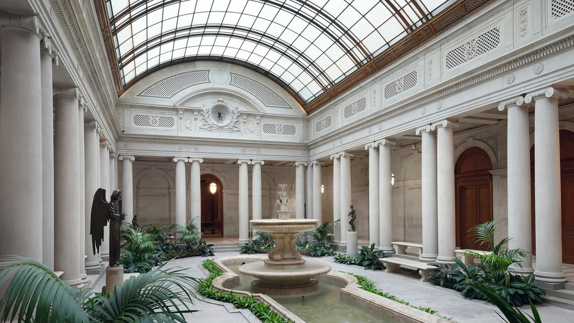 Vuitton Cruise sfilerà alla Frick Collection di New York