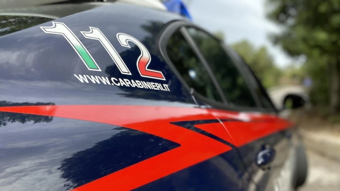 Presunti abusi su alunne minorenni, arrestato insegnante nel Brindisino