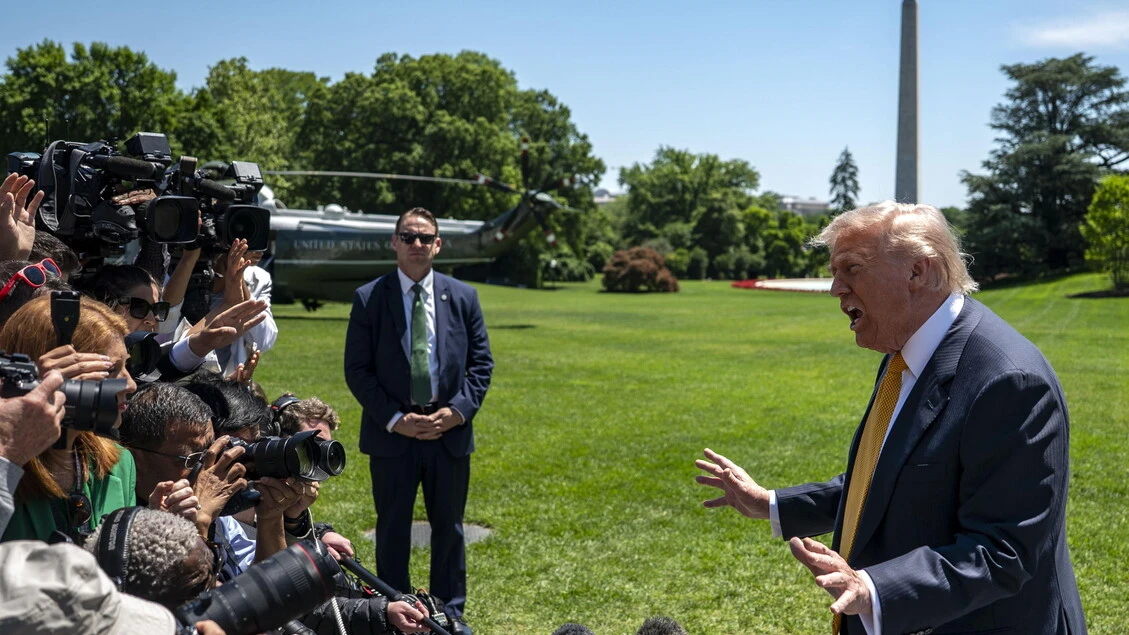 Trum attacca i media, 'chi dice che l'Iran sta vincendo è un traditore'