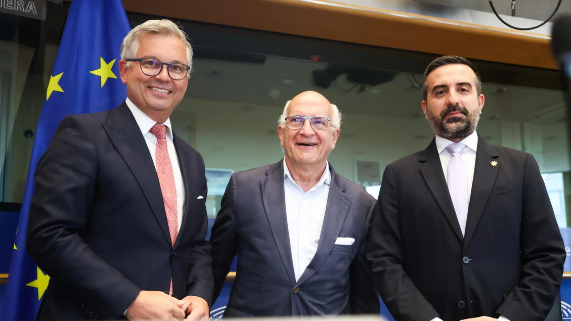 Accordo in Ue sul regolamento rimpatri, sì agli hub in Paesi terzi