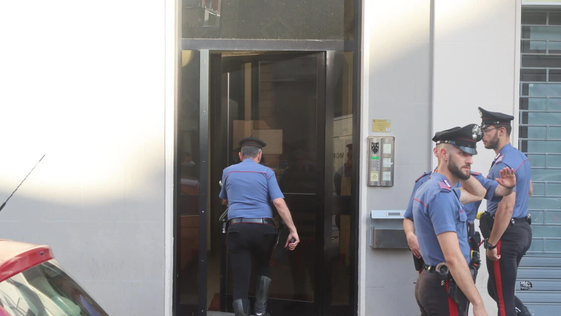 Interprete ucciso a Milano, Ris entrerà in casa per cercare Dna e impronte
