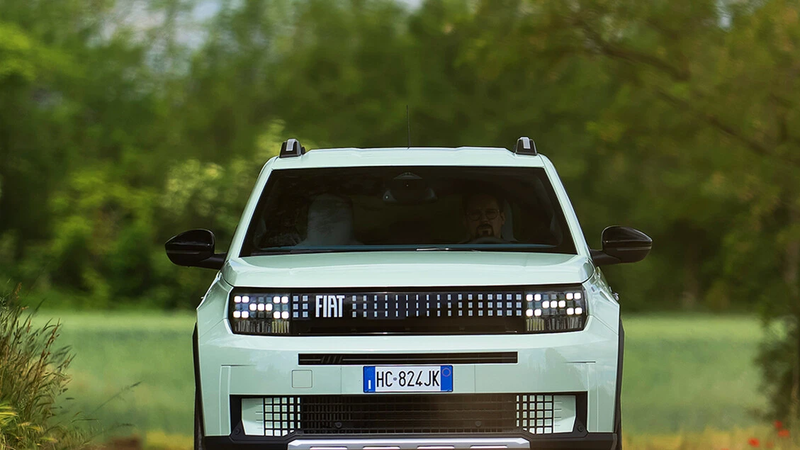 Fiat Grande Panda 100 Cv, col cambio manuale torna sapore analogico e concreto