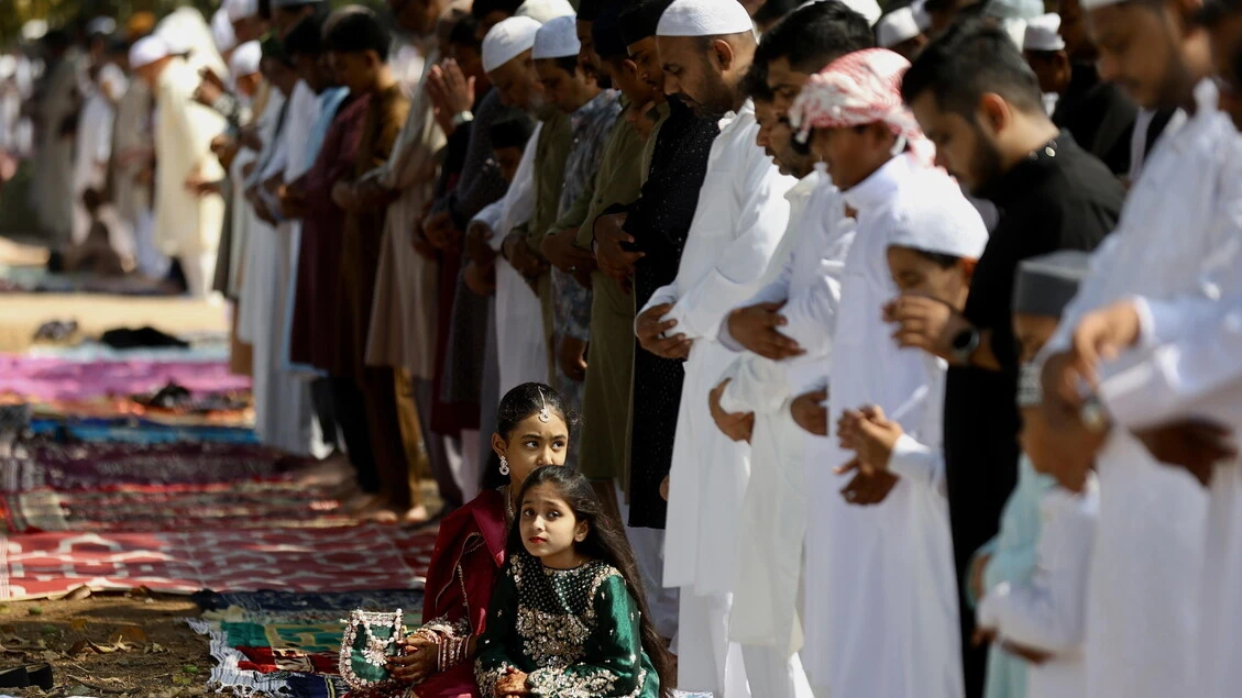 Tensione in India per un divieto di preghiere all'aperto per i musulmani
