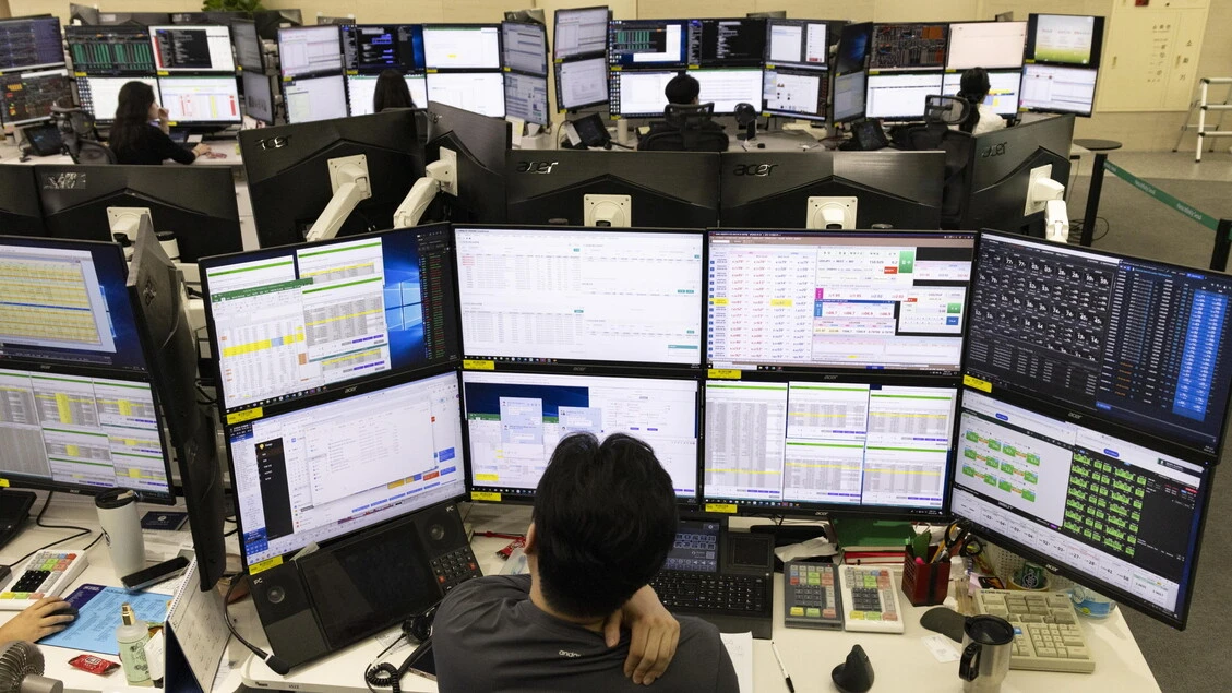 Borsa: l'Asia chiude contrastata, lente sul Medio Oriente