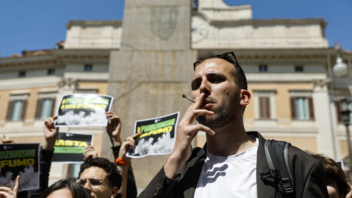 Blengino (Radicali), domani fumeremo cannabis violando la legge
