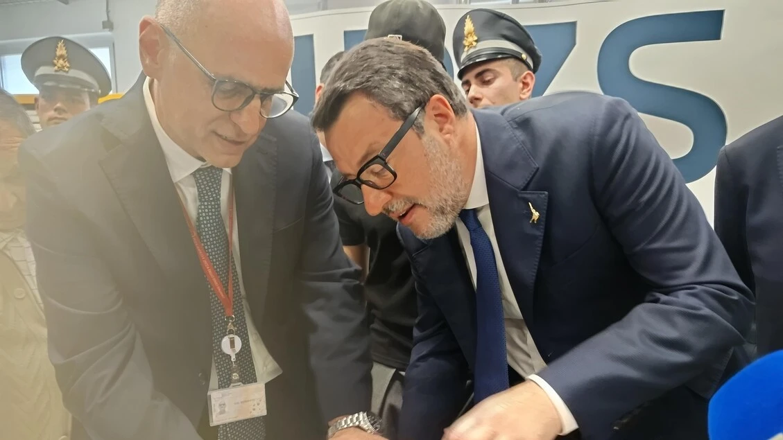 Salvini, 'da domani targa obbligatoria per i monopattini'