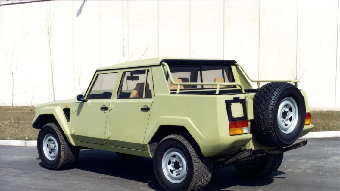 Lamborghini LM002