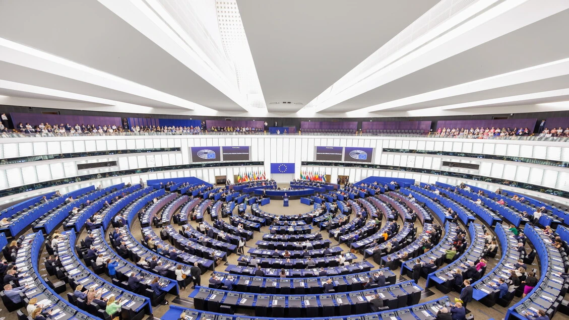 Via libera finale dell'Eurocamera alla stretta sui rimpatri