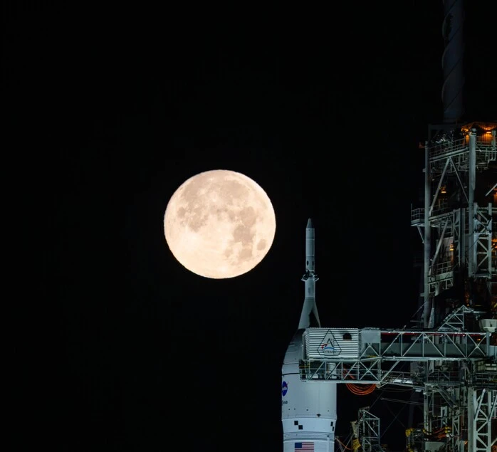 Nasa, saranno cinesi i prossimi astronauti a camminare sulla Luna