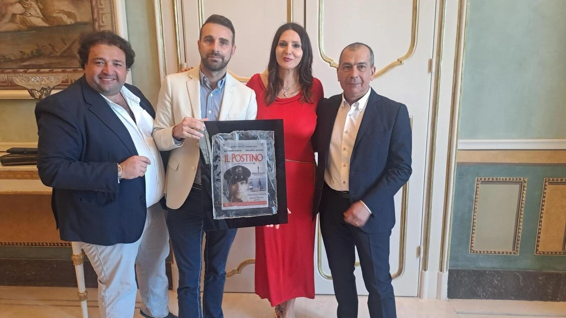 A Salina torna Marefestival-Premio Troisi, Il Postino debutta a teatro