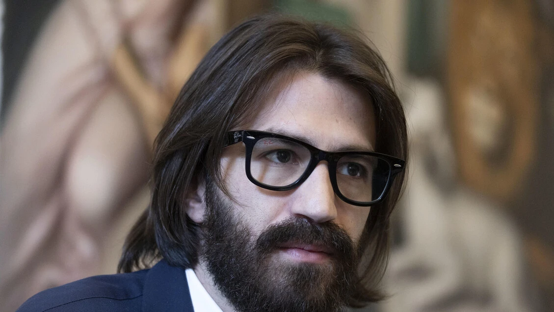 Sì da assemblea Delfin a passaggio quote di due fratelli a Leonardo Maria Del Vecchio