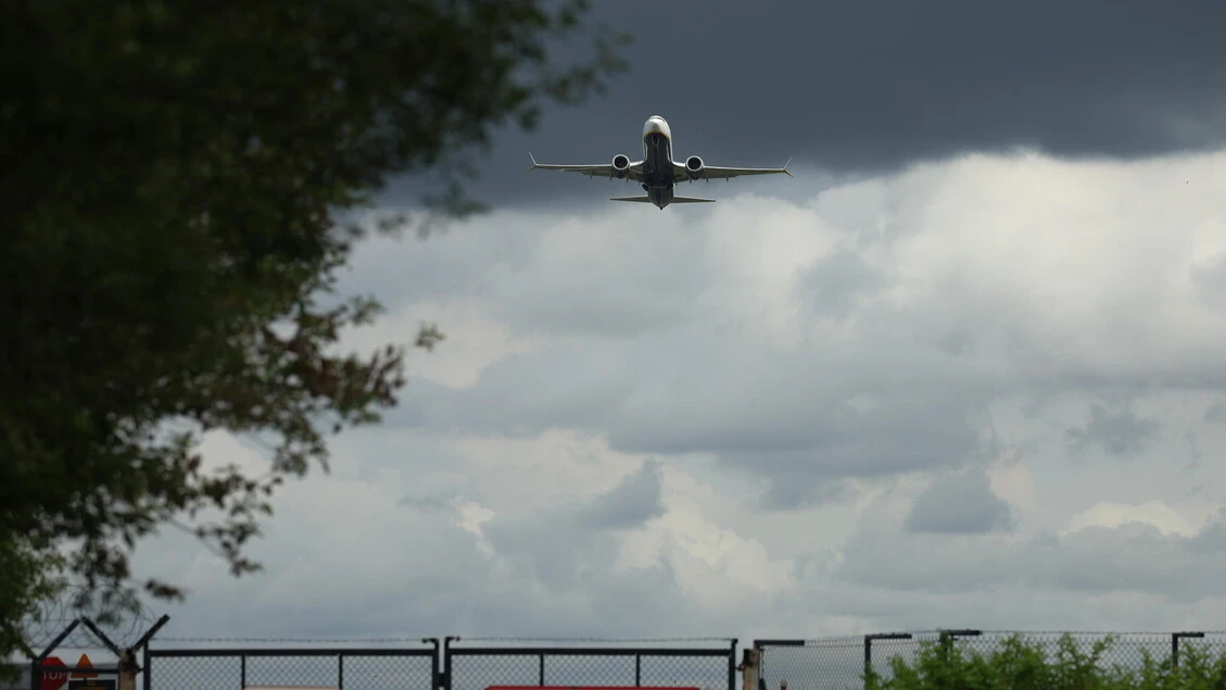 L'Ue rassicura sul jet fuel, 'nessun segnale di carenze'