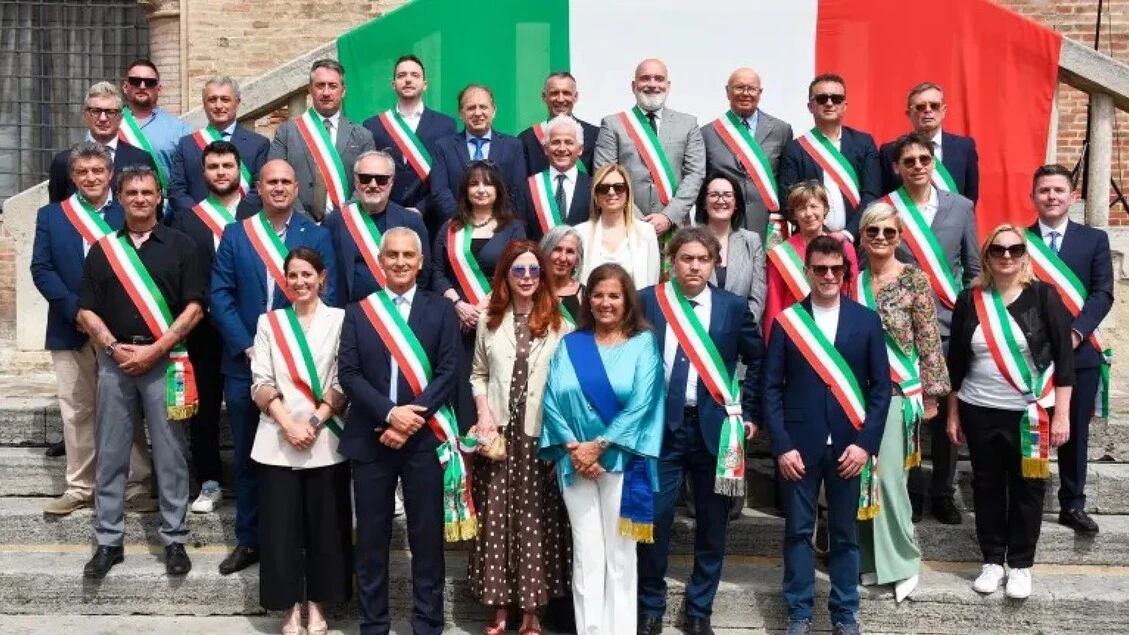 L'Anpi: 'Alla cerimonia del 2 giugno a Rimini un sindaco in camicia nera'. Aveva detto che la indosserà fino alla morte