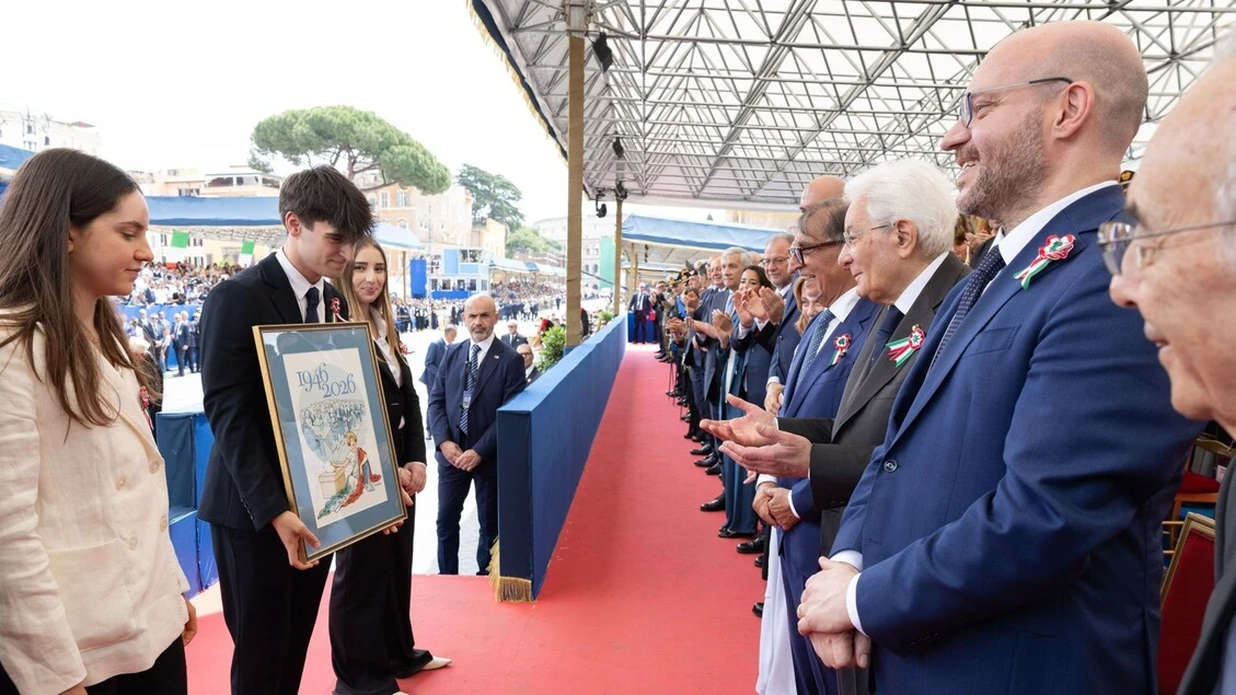 2 giugno: studenti consegnano a Mattarella opera sul voto alle donne