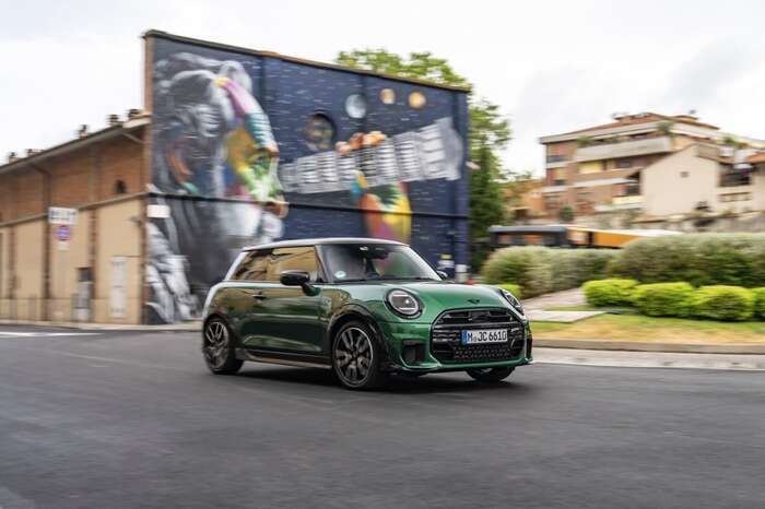 MINI Cooper S John Cooper Works: la sportività va in città