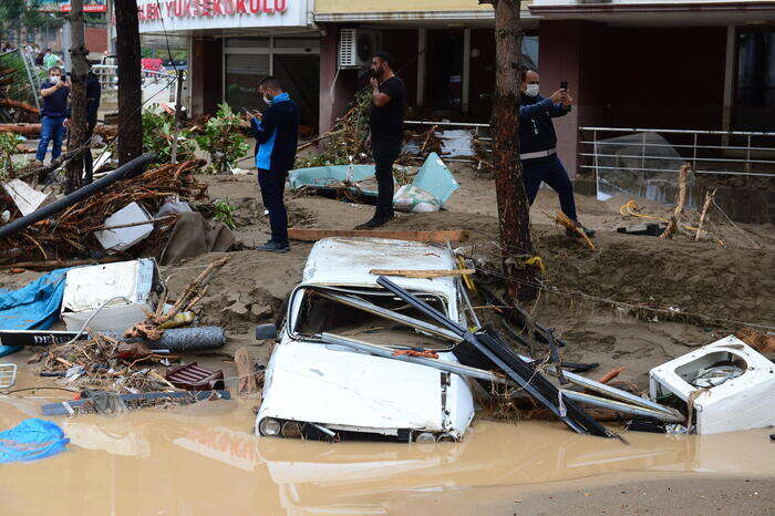 Inondazioni in Algeria, due morti nel sud del Paese