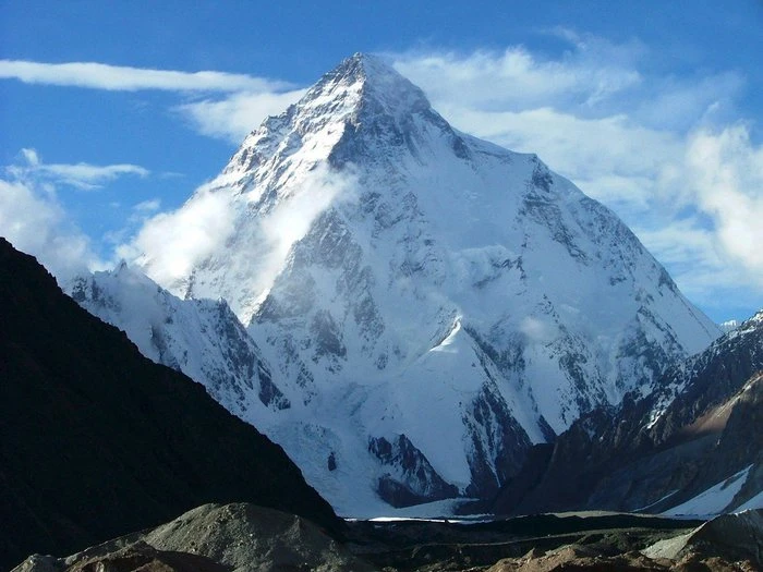 La spedizione K2-70 scopre i resti mummificati di un alpinista