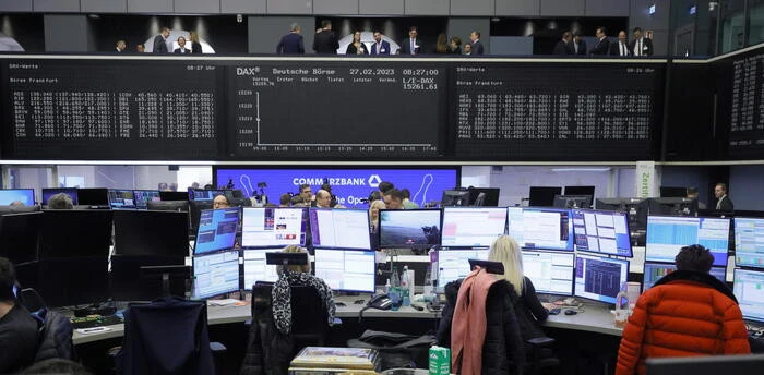 Borsa: l'Europa tira il fiato in attesa dei dati macro