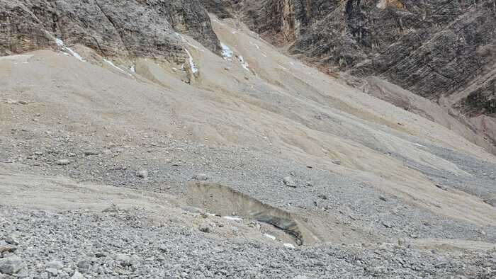 Frana detritica fa rispuntare ghiacciaio 'dimenticato' del Pelmo